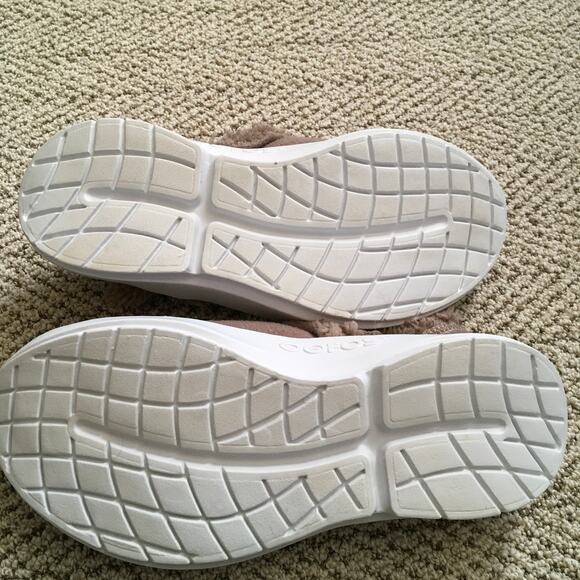 Oofos Women's OOcoozie Low Shoe - 8.5 - Picture 6 of 9
